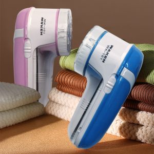 Electric Battery Operated Lint Remover Fabric Shaver for Clothing - Pink
